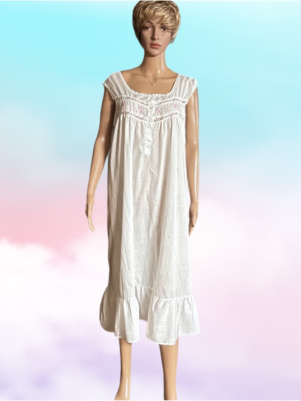 Intimate Pleasures ~ Size 2 X-Large (22/24) ~ Vtg (70’s) ~ USA ~ White Nightgown